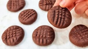 Só 2 ingredientes! Biscoito delicioso, low carb e saudável – Sem farinha, açúcar, leite e ovo (poucos carboidratos)