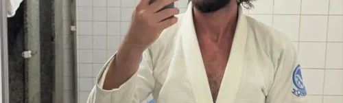 Chay Suede pratica jejum até o almoço e treinos matinais; conheça a rotina